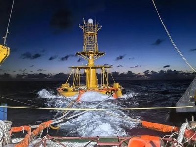 深?！盎垩邸逼评藖?lái)——揭秘我國(guó)突破3500米深海觀測(cè)的浮標(biāo)系統(tǒng)